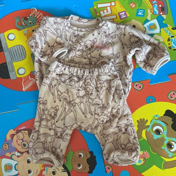 H&M baby sweater and pant set in velvet. 0-1 months - Picture 2 of 2